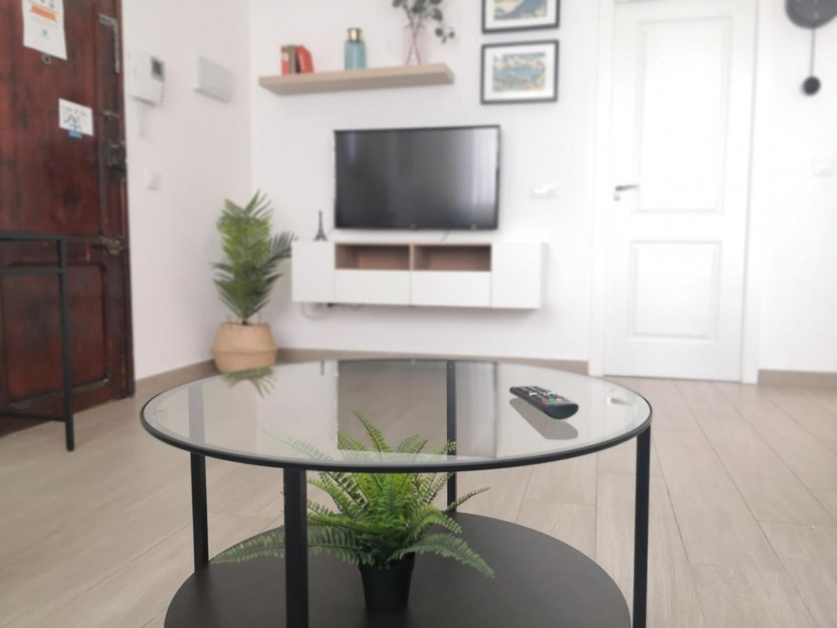 Appartement Lovely Modern Flat Center